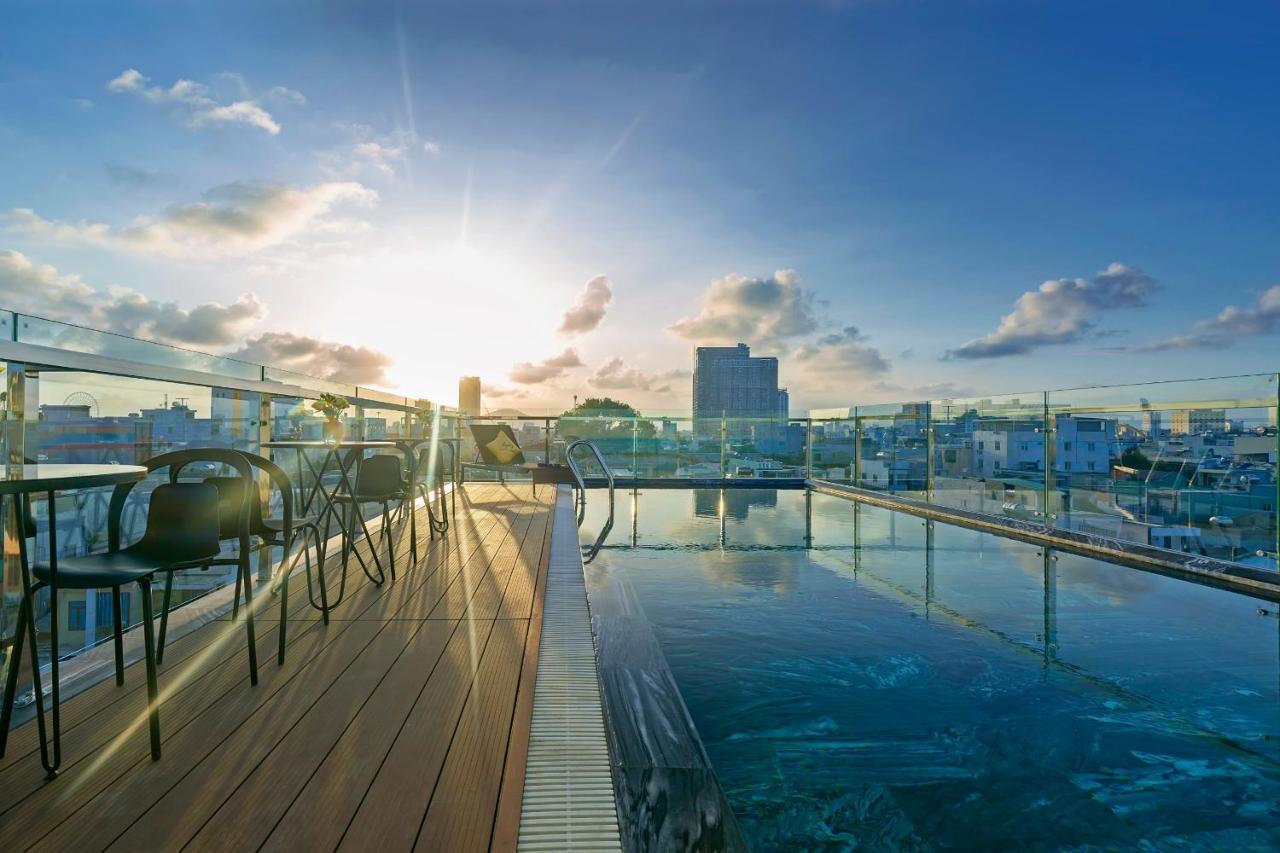 Lyn'S Hotel & Apartment Da Nang Eksteriør bilde